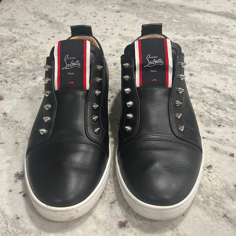 Loubutin shoes , fique la vontade low top sneakers red bottoms, like new